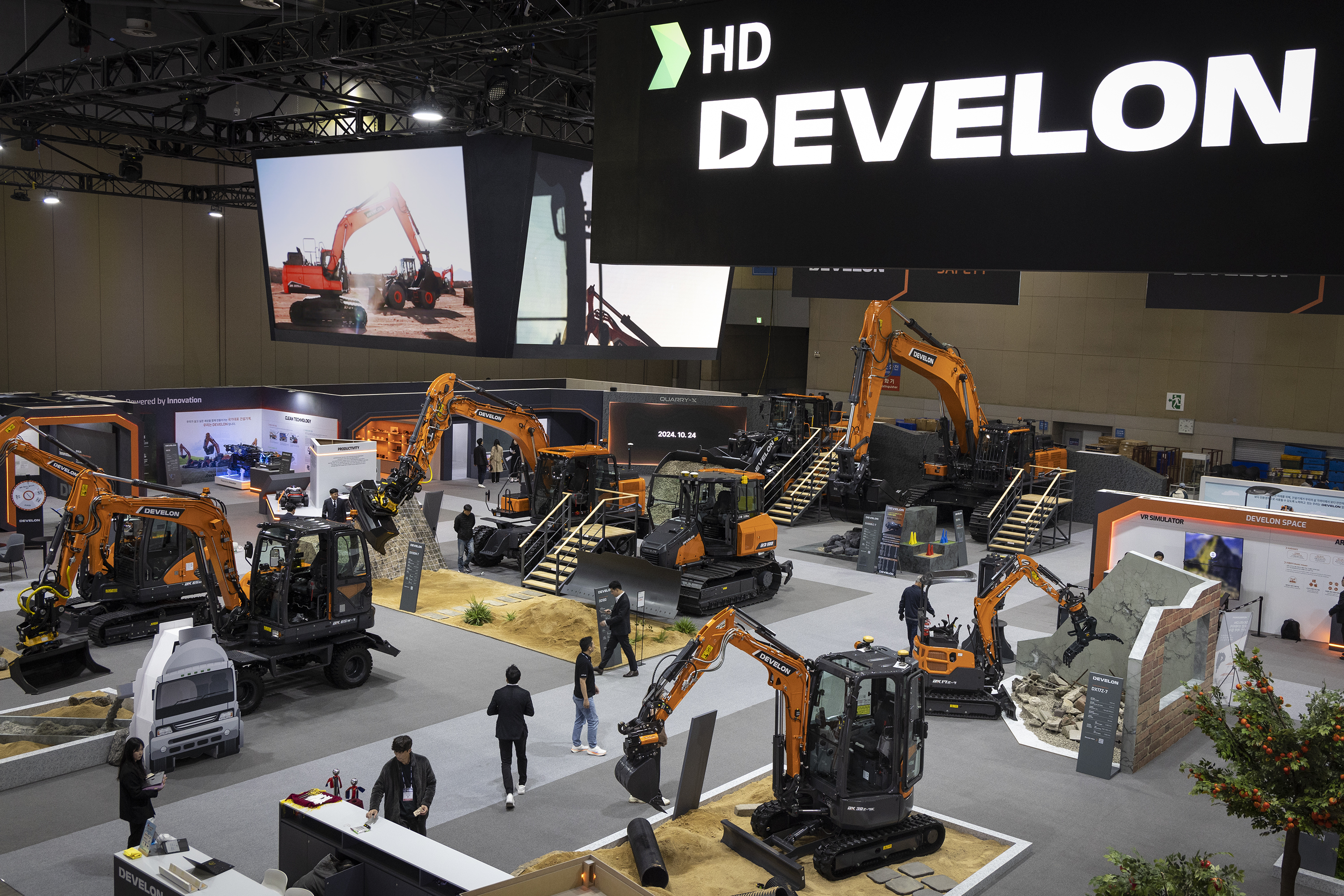 Photo caption: The booth for HD Hyundai Construction Equipment at the Korea International Construction Equipment Exhibition (CONEX 2024)
